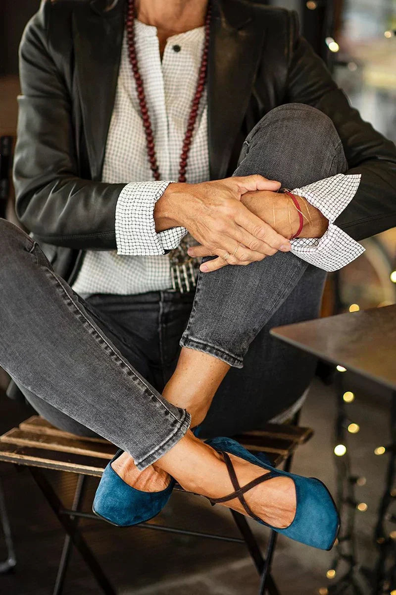 Amber | Chic Mid-Heel Sandals with Elegant Straps